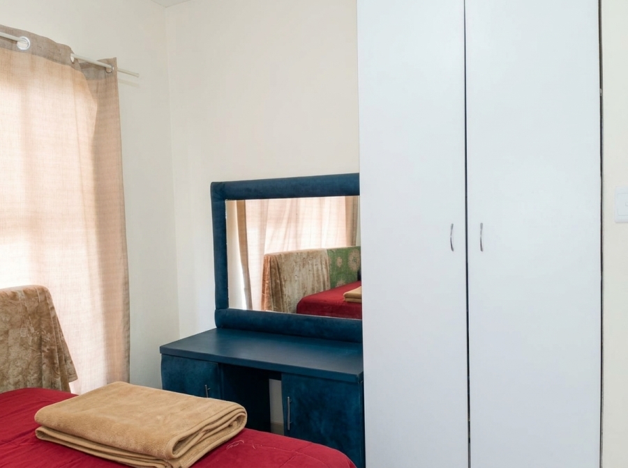 To Let 2 Bedroom Property for Rent in Mid Town North West